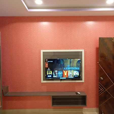 Aadya Inn New Luxury Hotel Тирупати Экстерьер фото